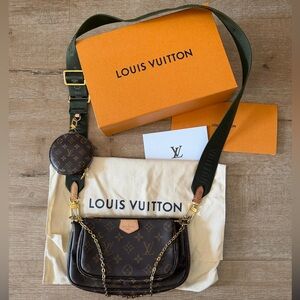 Louis Vuitton Multi Pochette Accessoires Monogram Canvas Bag with Khaki Strap